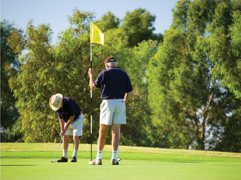 Rich River Golf Club Moama Buitenkant foto